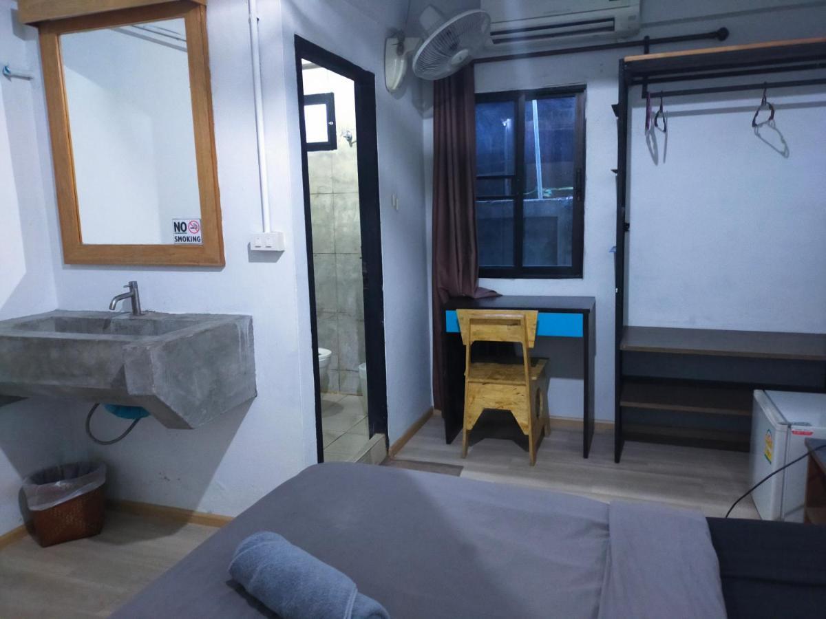 9 Hostel Chiang Mai Exterior photo