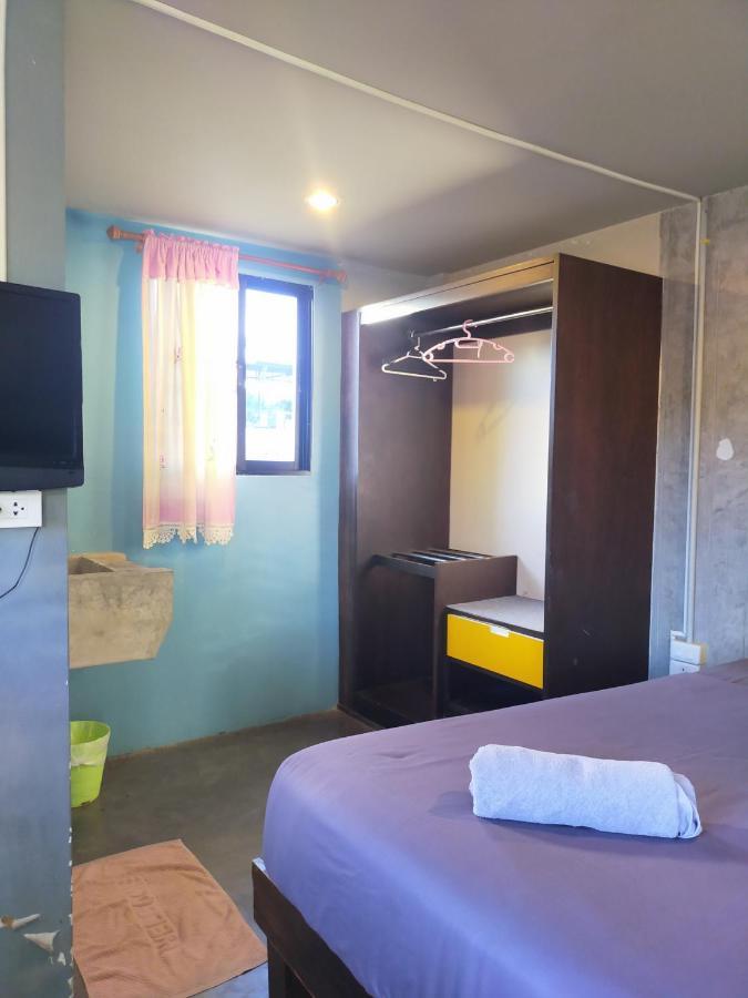 9 Hostel Chiang Mai Exterior photo