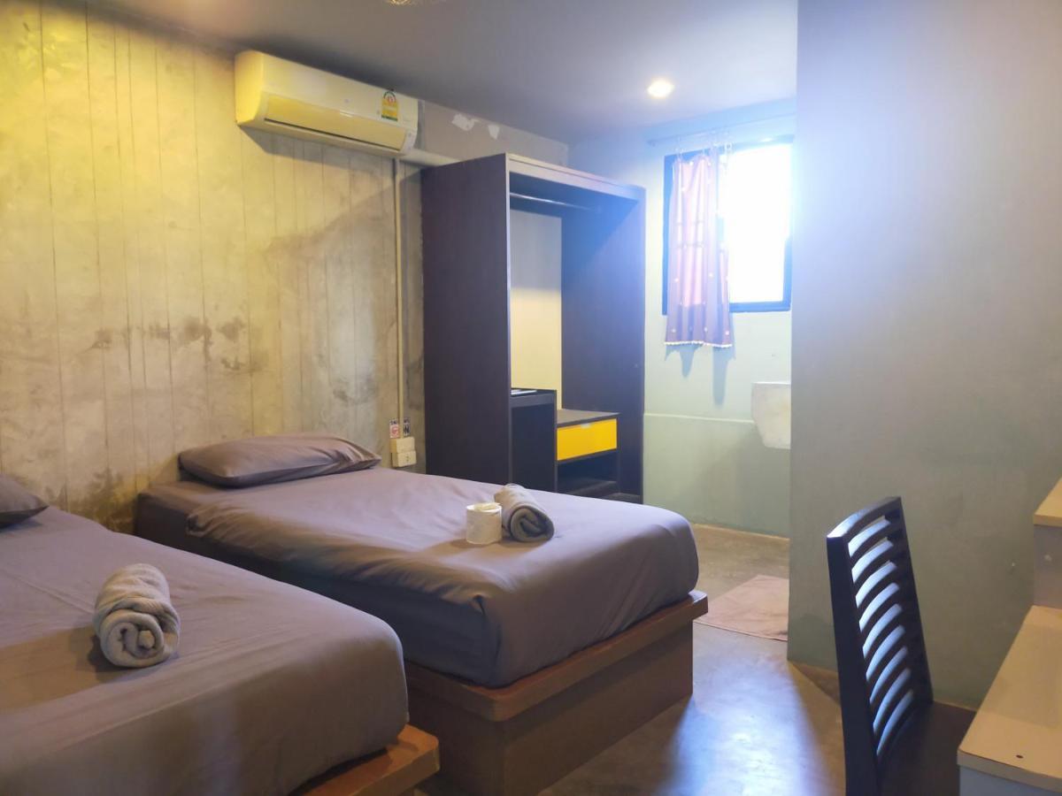 9 Hostel Chiang Mai Exterior photo