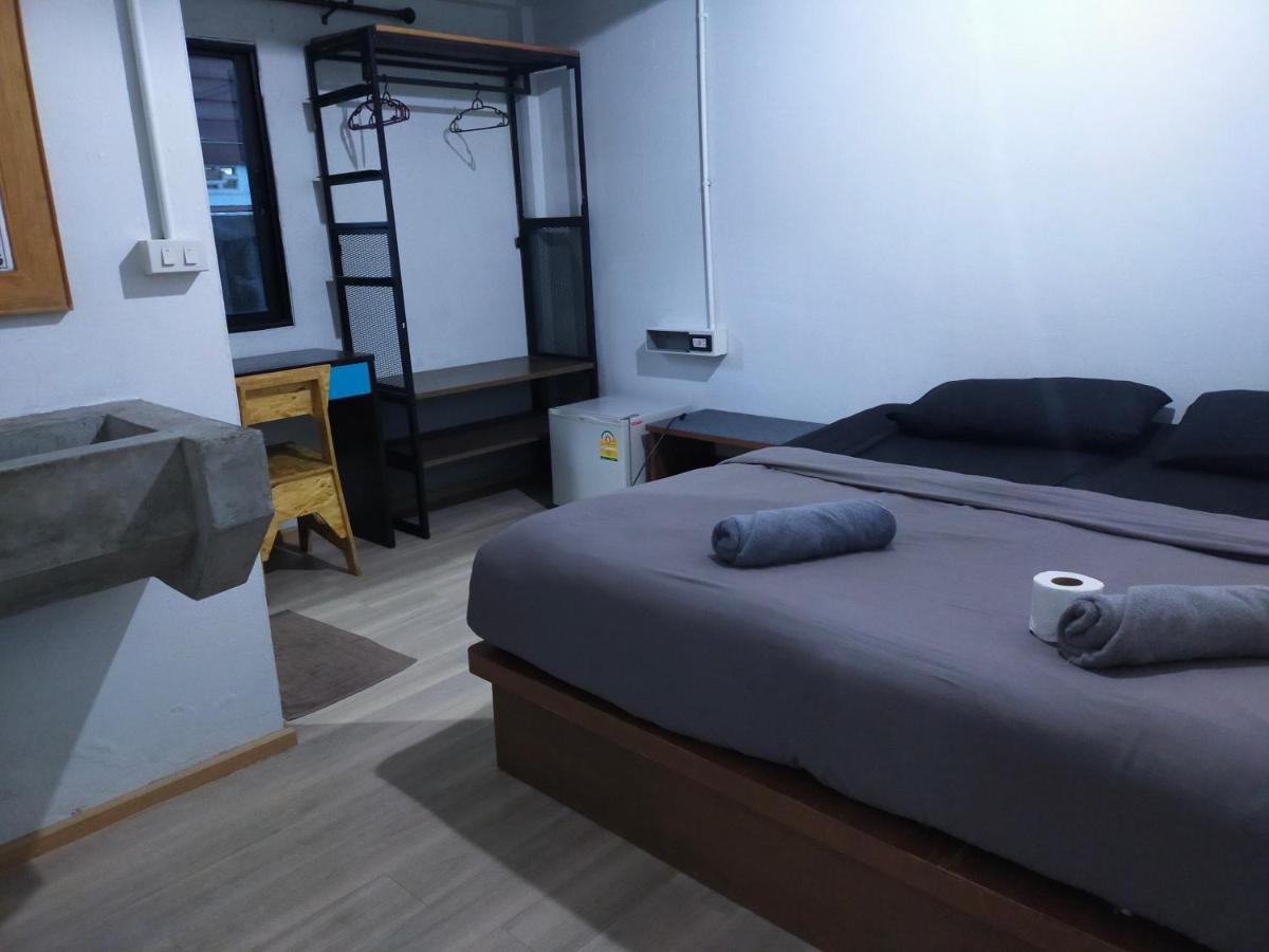 9 Hostel Chiang Mai Exterior photo
