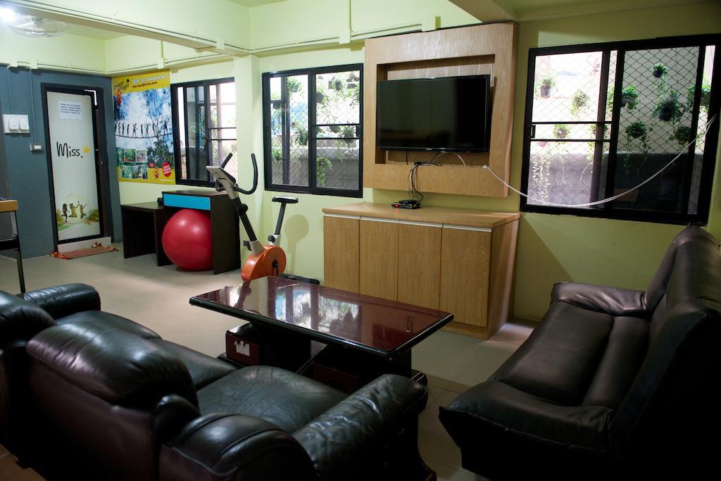 9 Hostel Chiang Mai Exterior photo