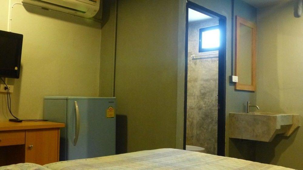 9 Hostel Chiang Mai Exterior photo